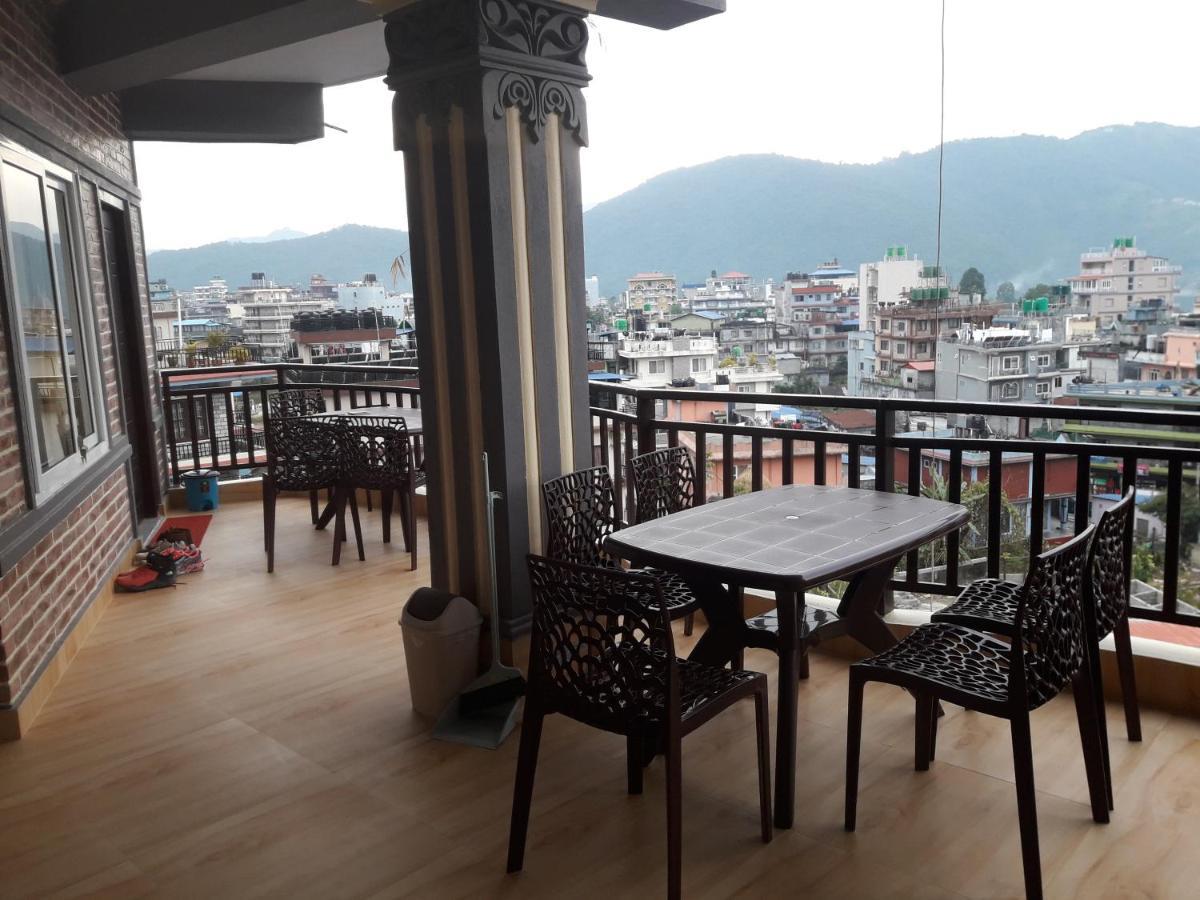 Beli Guest House Pokhara Exterior foto