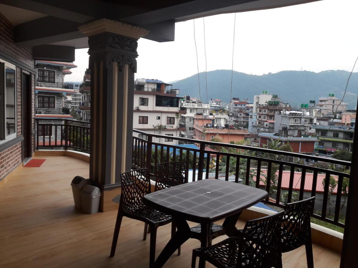 Beli Guest House Pokhara Exterior foto