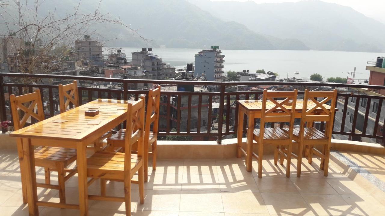 Beli Guest House Pokhara Exterior foto