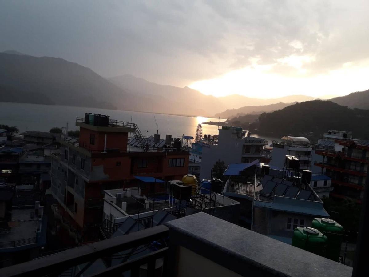 Beli Guest House Pokhara Exterior foto