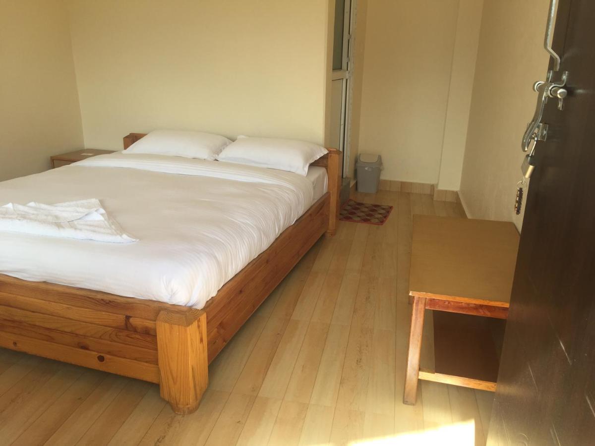 Beli Guest House Pokhara Exterior foto