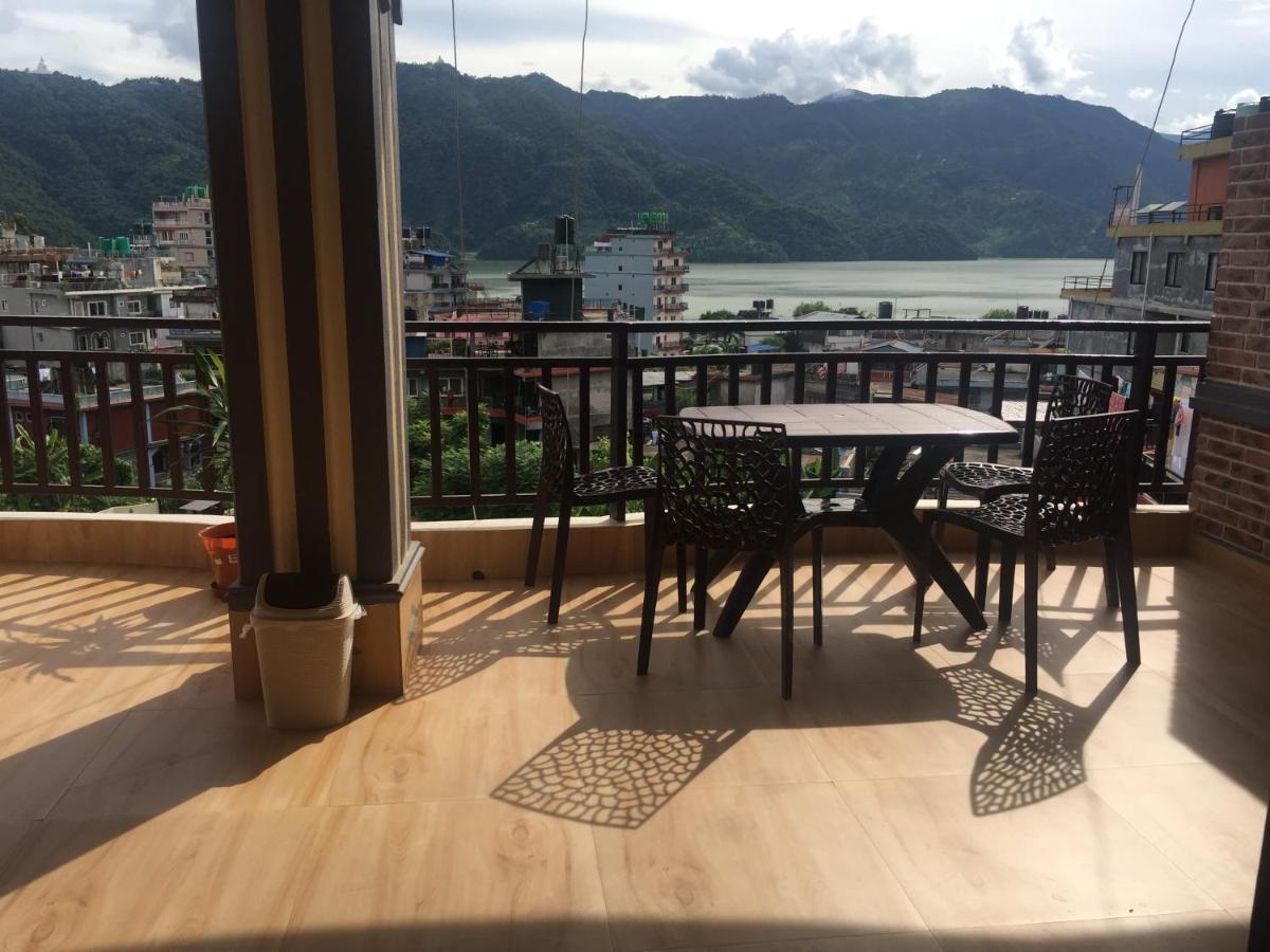 Beli Guest House Pokhara Exterior foto