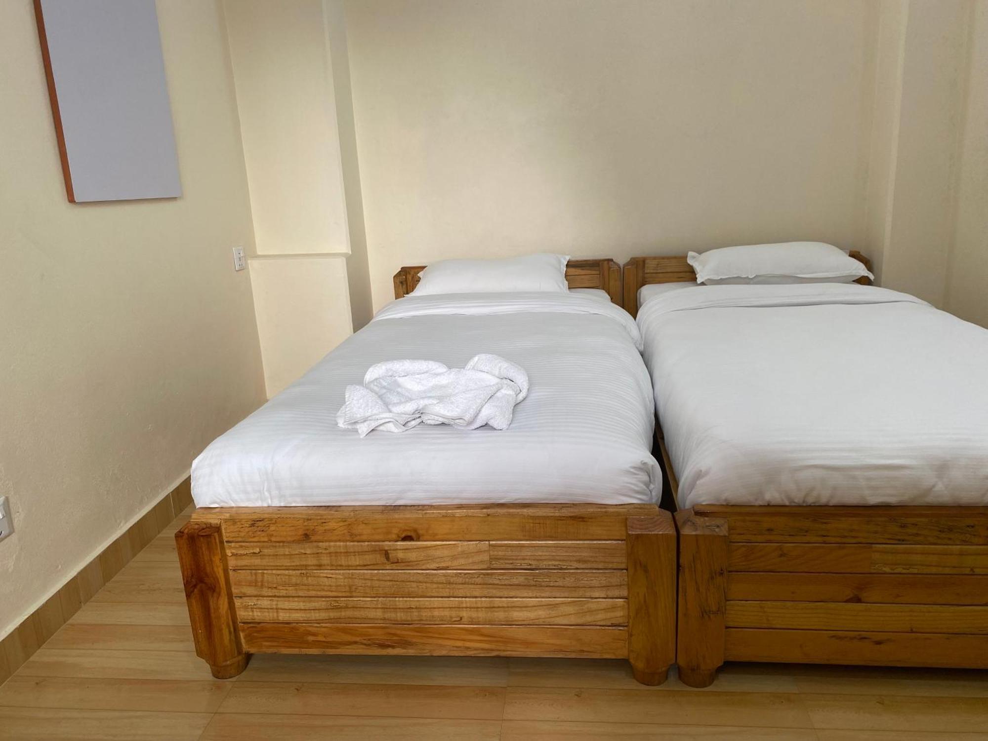 Beli Guest House Pokhara Exterior foto